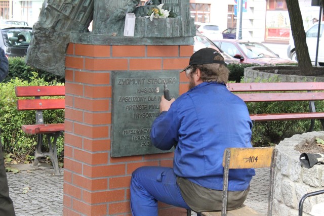 Pomnik Stachury z błędną datą śmierci został poprawiony