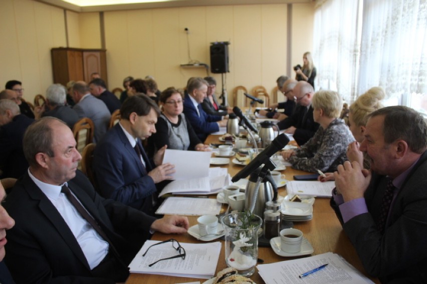 III sesja rady powiatu radziejowskiego VI kadencji  [zdjęcia]
