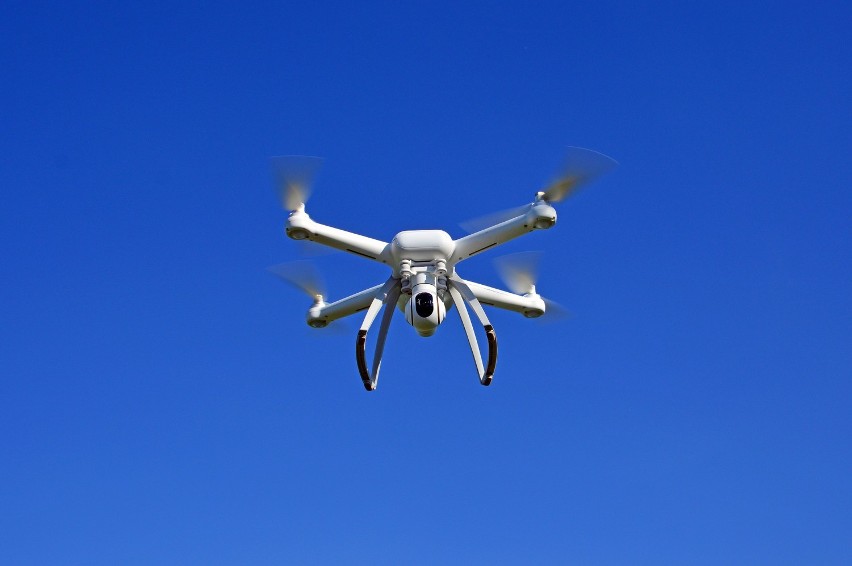 Koronawirus - Trójmiasto: Drony pomogą policji pilnować restrykcji, częstsze kontrole niepokornych "kwarantannowiczów"