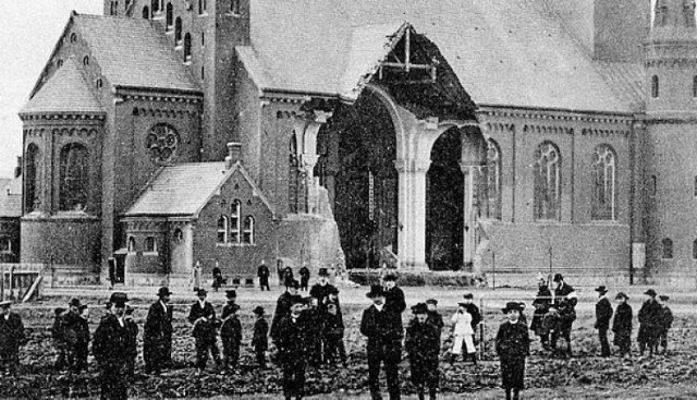 W Wielki Piątek 9 kwietnia 1909 r., doszło w Inowrocławiu do wielkiej katastrofy górniczej i zapadnięcia się ściany północnego transeptu kościoła Zwiastowania NMP