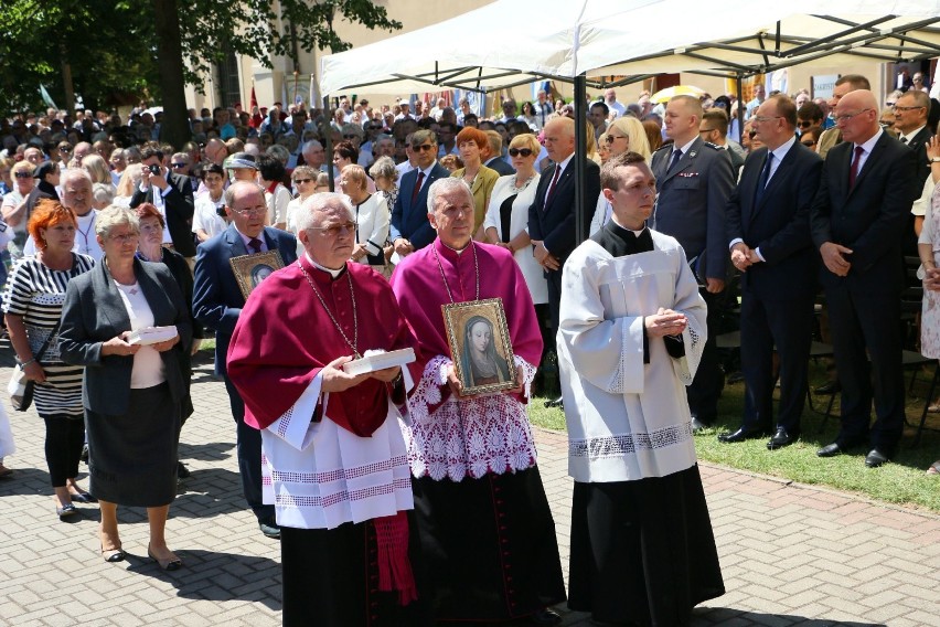 Niedzielne uroczystości Najświętszej Maryi Panny z Rokitnie...