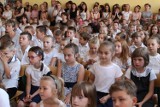 Zakończenie roku szkolnego w Turku. 2400 uczniów rozpoczęło wakacje [ZDJĘCIA]
