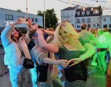 Druga miejska potańcówka w Tarnobrzegu w sobotę 17 czerwca na Placu Bartosza Głowackiego. Zobaczcie zdjęcia z pierwszej tanecznej zabawy  