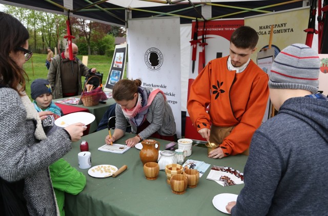 Piknik historyczny w Rynku Trybunalskim