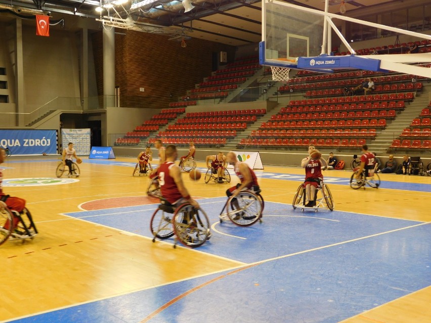 Polska pokonała Kanadę 65:64 w swoim drugim meczu w międzynarodowym turnieju koszykówki na wózkach w Wałbrzychu