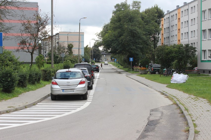 W Miasteczku Śląskim zlikwidowano przejścia dla pieszych. W...