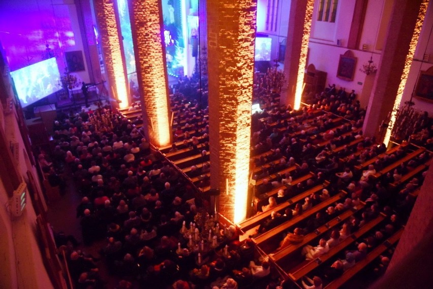 ŻARY. Koncert Noworoczny Krono 2020. Byliście wieczorem w kościele pw. Najświętszego Serca Pana Jezusa? Szukajcie się na zdjęciach