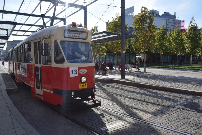 Za argument przeciw możemy uznać stan komunikacji publicznej