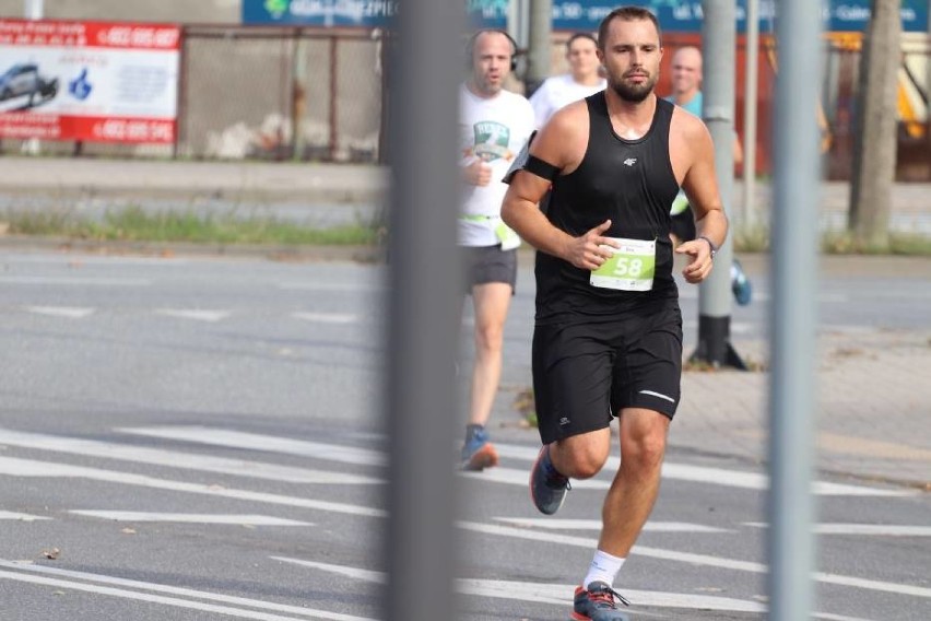 W zawodach w Inowrocławiu startowało wielu przystojnych...