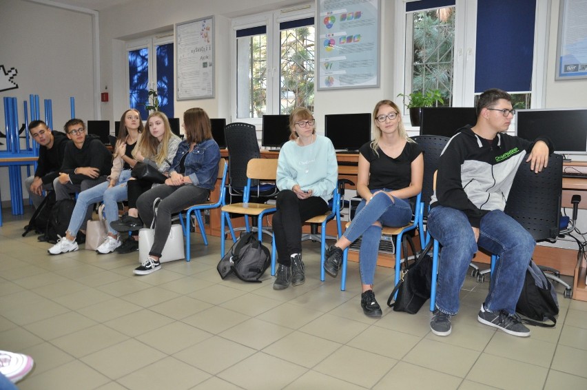 Kierunek: Ukraina! Młodzież z "elektryka" i I LO w Radomsku przygotowuje się do międzynarodowego projektu