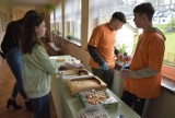 W Szkole Podstawowej w Stróżówce trwa akcja charytatywna dla Zosi. Można upiec i oddać lub za datek do puszki poczęstować się ciastem