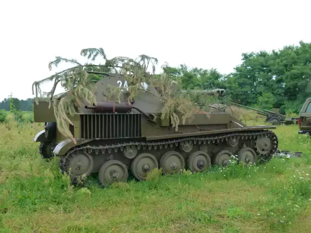 Sprzęt militarny z  Muzeum Pojazdów Militarnych w Boczkach będzie można podziwiać podczas pikniku w podworskim parku w Boczkach Starych