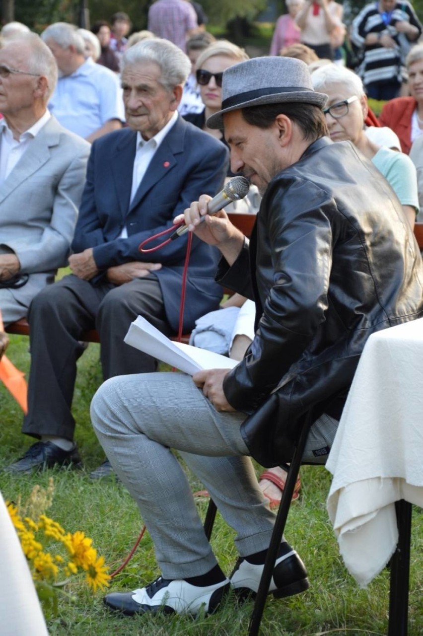 Dariusz Kordek podczas Narodowego Czytania w Bełchatowie