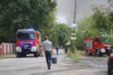 Pożar w Sulejówku pod Warszawą. Z ogniem walczyła blisko setka strażaków