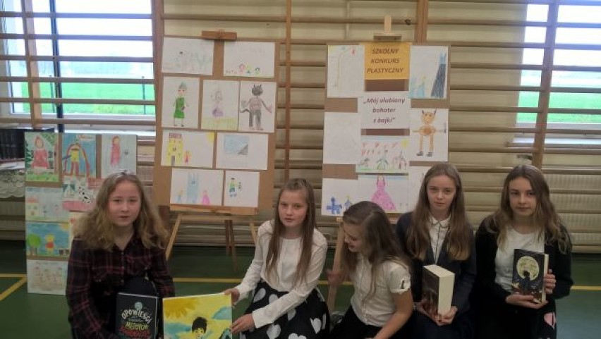 Międzynarodowe Święto Bibliotek Szkolnych w Szkole Podstawowej w Nowym Nakwasinie