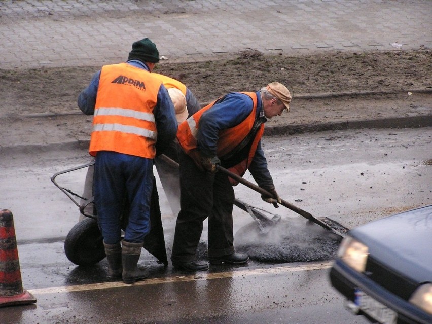 Gdańsk: Oszczędności z powodu łagodnej zimy. Zaoszczędzone pieniądze przeznaczone na remonty dróg