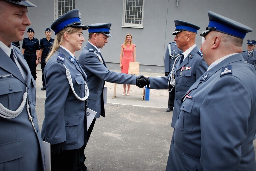 Tczew. 48 pracowników powiatowej policji awansowało na wyższe stopnie