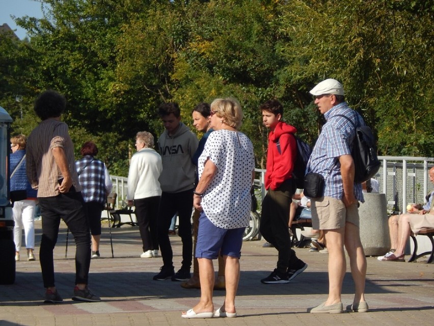 Typowo letnia pogoda zachęca do spacerów i plażowania w Ustce