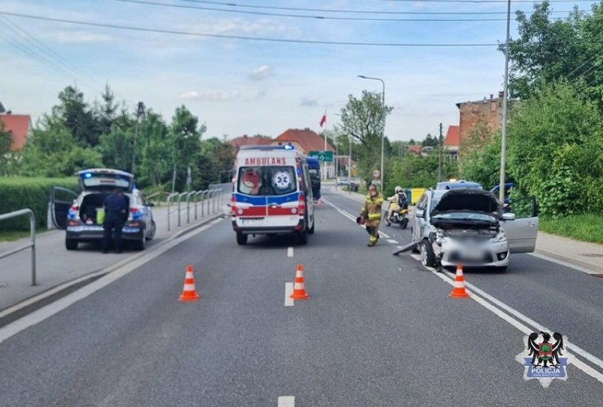 Wypadek przy wjeździe do Wałbrzycha. Co ustalili policjanci?