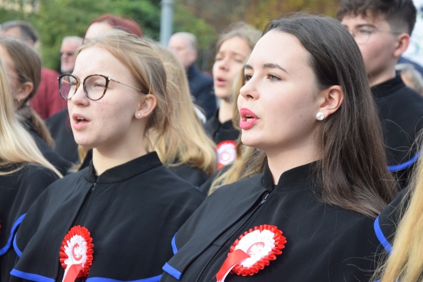 Przy pomniku marszałka Józefa Piłsudskiego w Gorzowie...