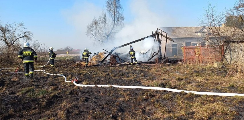 Starszy mężczyzna zmarł podczas pożaru stodoły