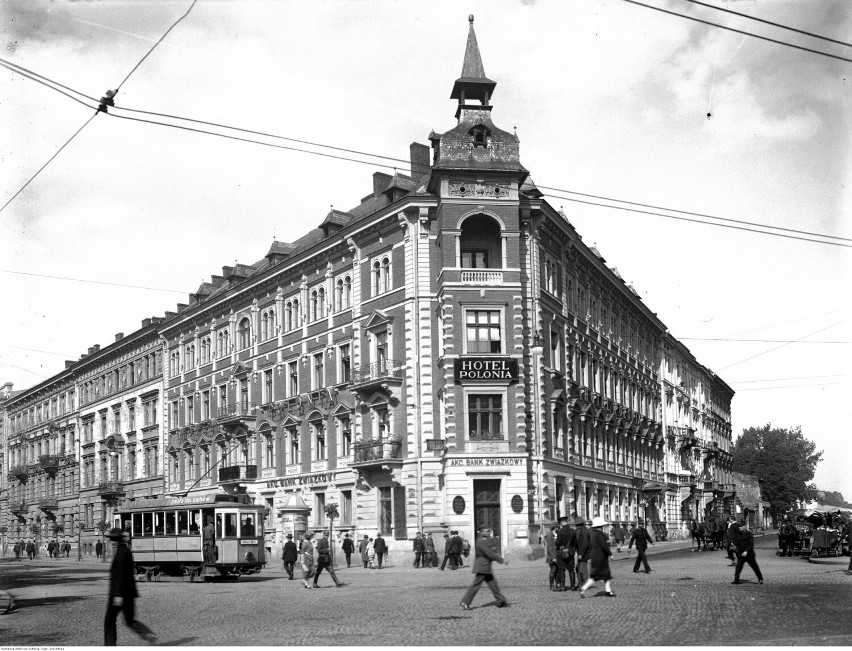 Tak wyglądał Kraków 100 lat temu. Niezwykłe miasto na niezwykłych archiwalnych zdjęciach 