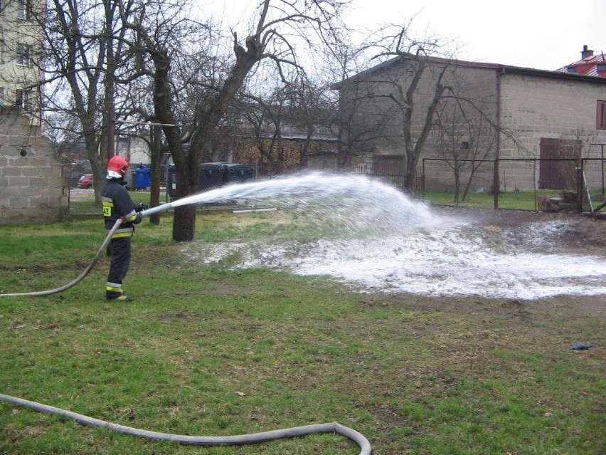 Oni muszą być zawsze w formie. Zobacz, jak ćwiczą strażacy z Sokółki i Dąbrowy Białostockiej 