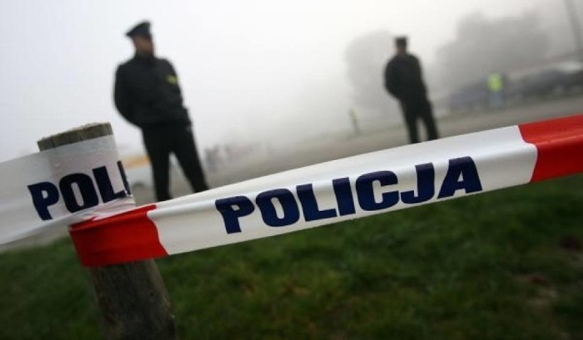 Dąbrowski policjant popełnił samobójstwo w Porębie. Zastrzelił się na cmentarzu