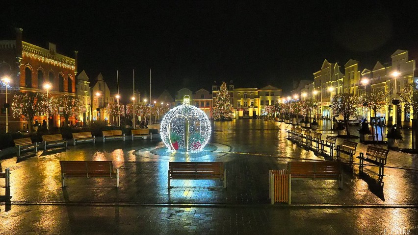 Stary Rynek w Pucku - iluminacje na święta Bożego Narodzenia