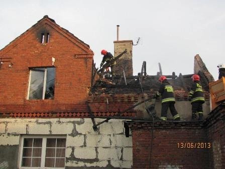 Pożar domu w Jeleninie [ZDJĘCIA]