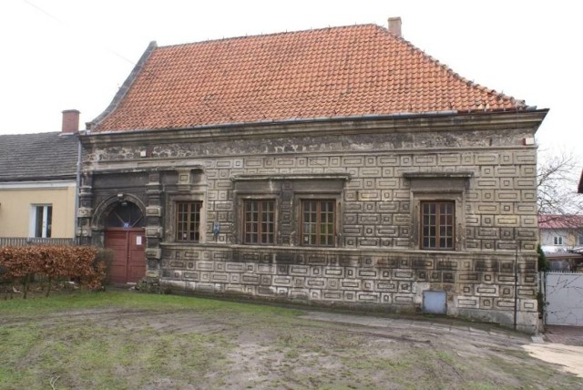 Zabytkowy Dom Ariański w Pińczowie doczeka się remontu. Wreszcie będzie dostępny dla turystów, stanie się kolejną atrakcją miasta.