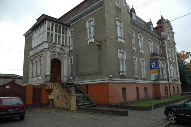 Nowy budynek Domu Dziecka w Lesznie przy ul. Paderewskiego 8, który remontuje Caritas Archidiecezji Poznańskiej!