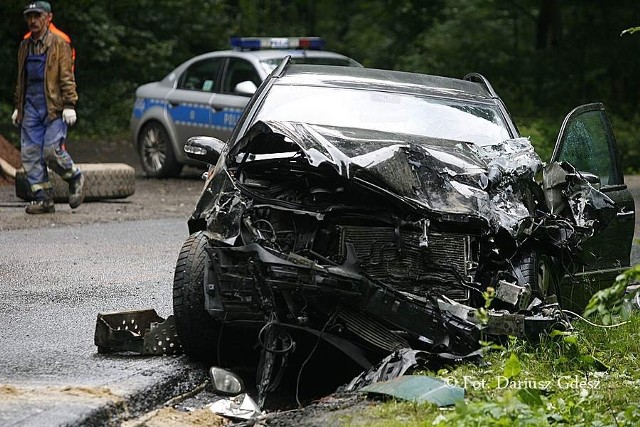 Zmiażdżone bmw