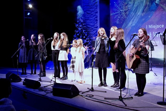 Koncert Bożonarodzeniowy na scenie Miejskiego Ośrodka Kultury w Olkuszu