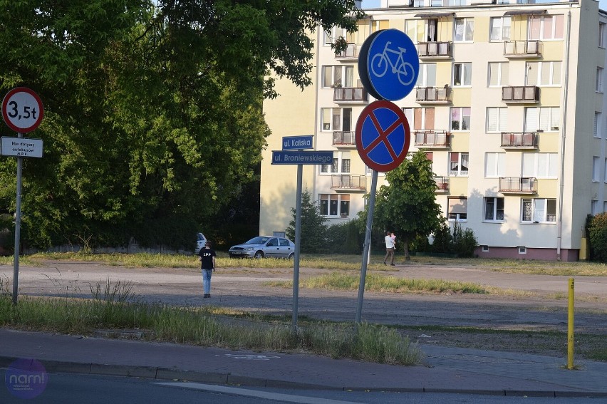 W związku z budową trasy średnicowej, skrzyżowanie ulic:...