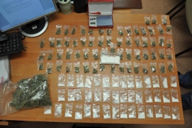Policja podaje, że wartość zabezpieczonych narkotyków szacowana jest na blisko 12 tys. złotych
