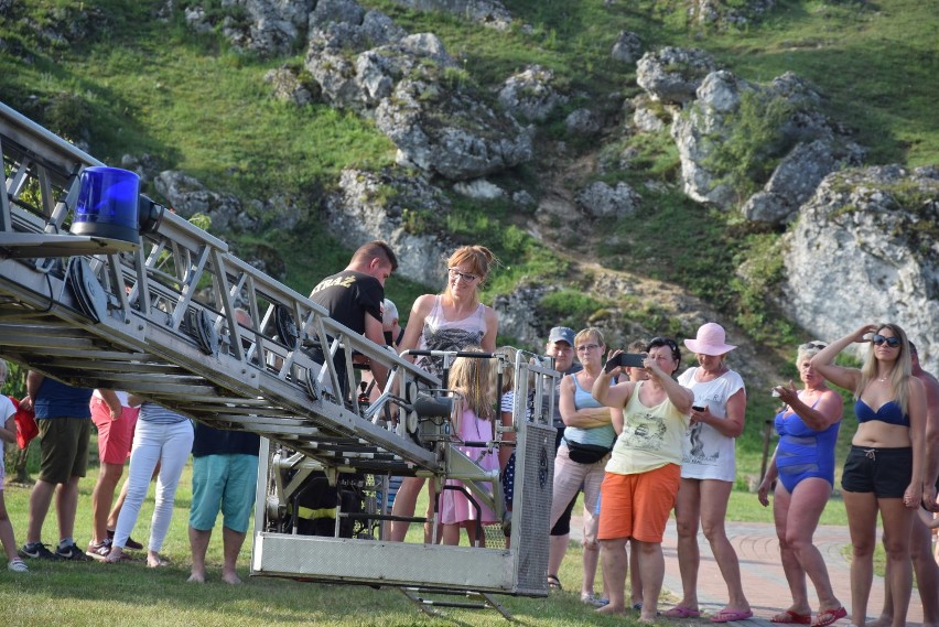 Piknik strażacki w amfiteatrze w Kroczycach ZDJĘCIA