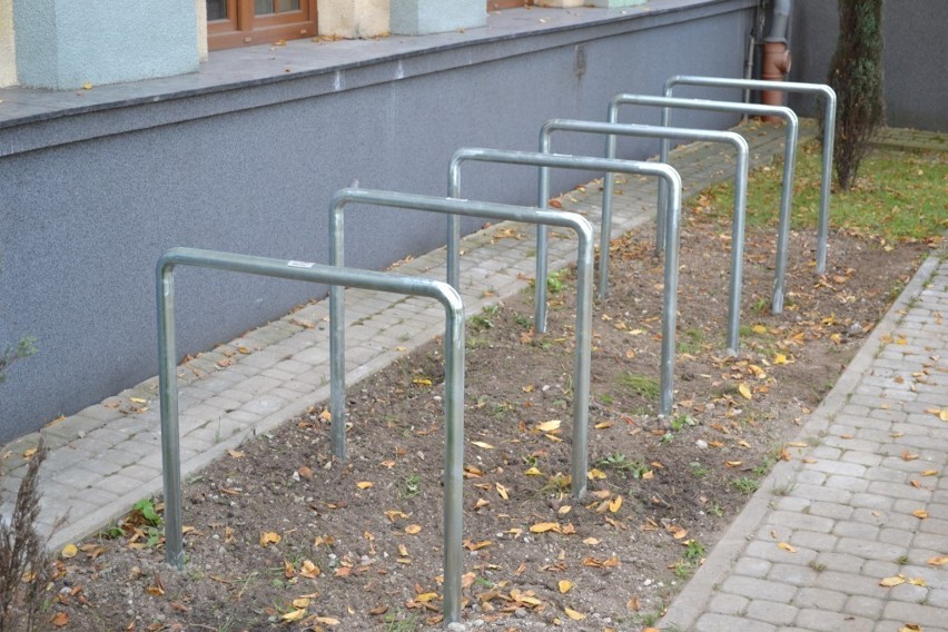 Dąbrowa stojaki na rowery: 150 nowych stojaków