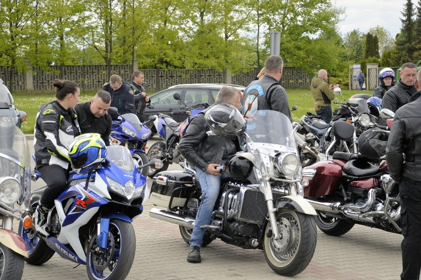 Kawaleria pancerna na motocyklach przyjechała do Głogowa