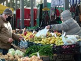 Styczniowy handel na targowisku miejskim w Zduńskiej Woli. Podajemy ceny ZDJĘCIA