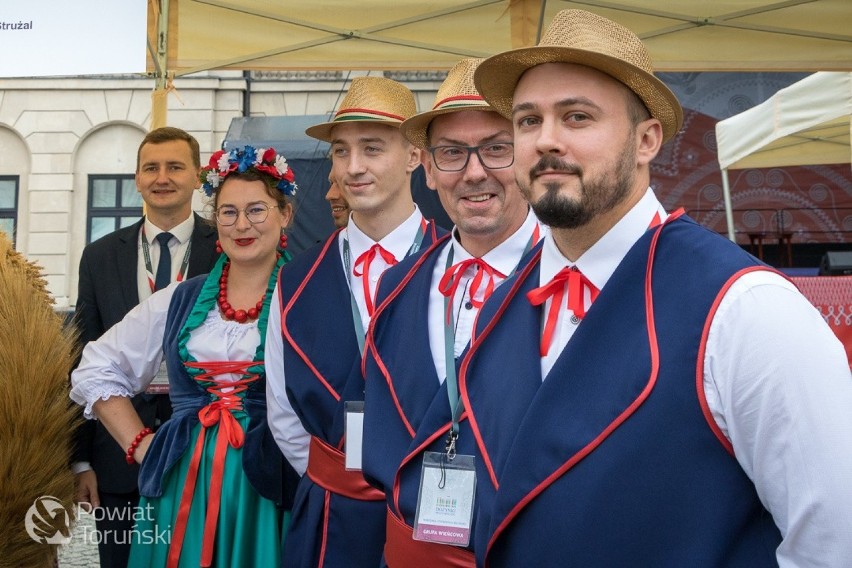 Nie tylko tradycyjny wieniec, ale także kilkuminutowy...