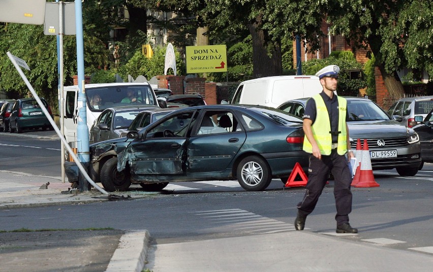 Wypadek na ulicy Złotoryjskiej w Legnicy