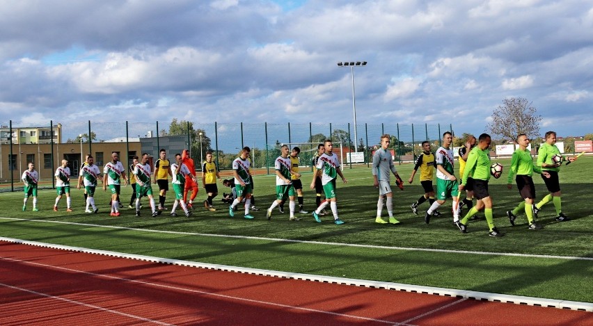 LKS Dąb BOSiR Barcin - LTP Lubanie 2:1 w 10. kolejce 5. ligi kujawsko-pomorskiej [zdjęcia] 