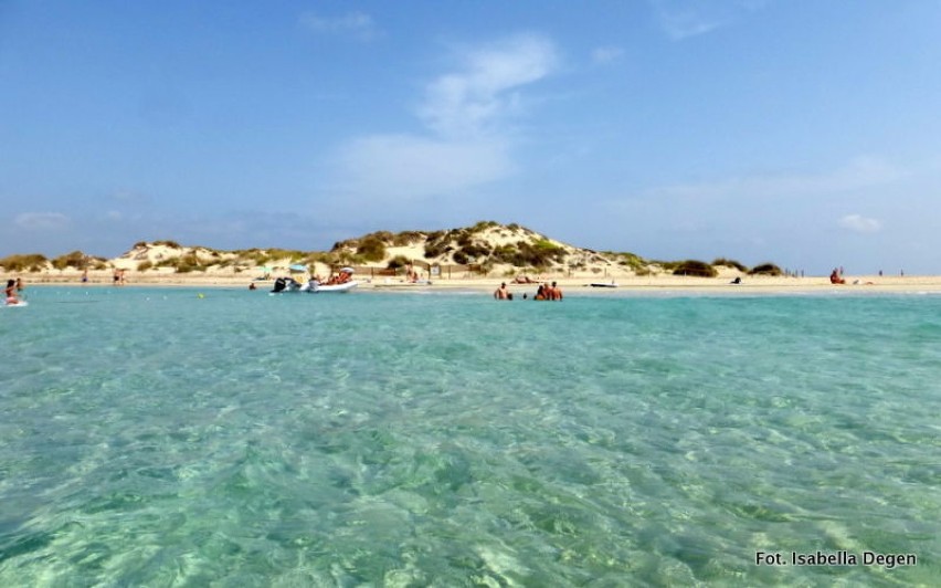 Espalmador, (widok z morza) "karaibskie plaże" Europy. Przez...