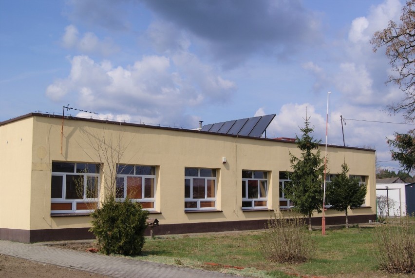 Rozpoczęła się przebudowa budynku szkoły w Wierzchach