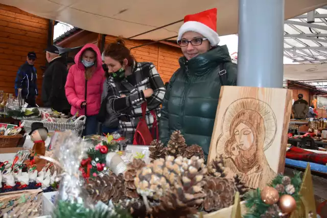 Największą popularności podczas sąsiedzkiej wyprzedaży cieszyły się stoiska ze świątecznymi ozdobami