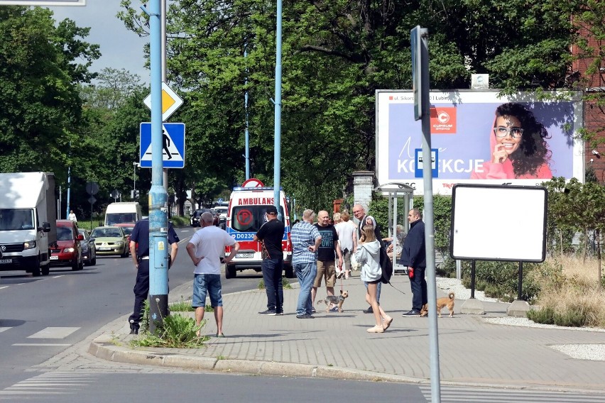 Potrącenie na przejściu dla pieszych przy ulicy Chojnowskiej w Legnicy