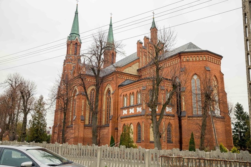Akty apostazji w Archidiecezji Białostockiej. Ile osób odeszło z Kościoła i dlaczego? Jak w praktyce przebiega apostazja? 
