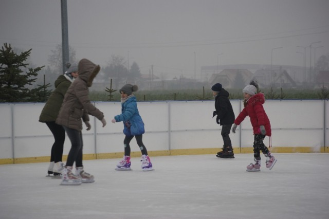 Corocznie lodowisko przyciąga amatorów zimowych sportów nie tylko z Grodziska, ale i okolicznych miejscowości