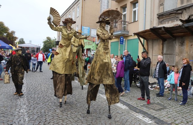 Uliczka Tradycji w Radomiu. W tym roku impreza odbyła się pod hasłem "Amerykanie w Radomiu".